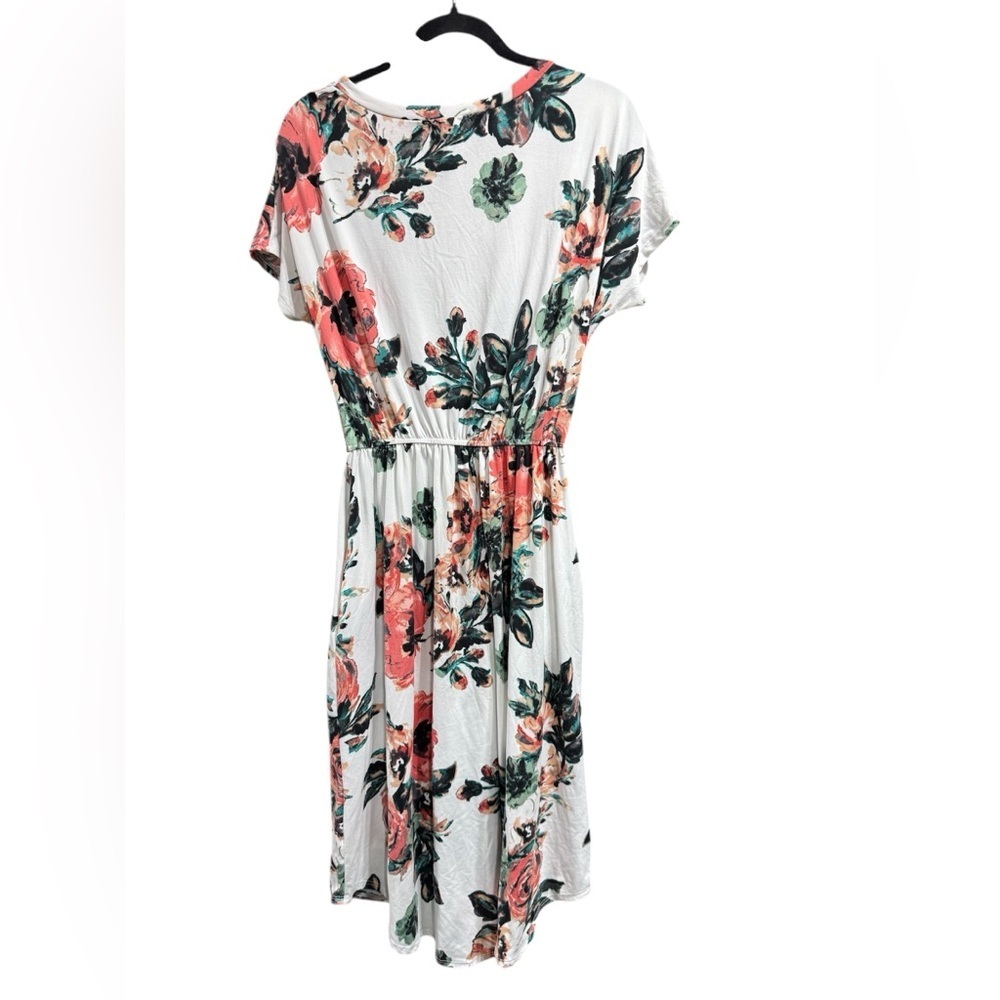 Reborn J women’s boutique white & floral buttery soft midi dress. Size Medium - Picture 2 of 4